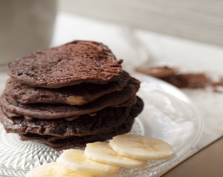 Pancakes proteici al cacao con cameo High Protein